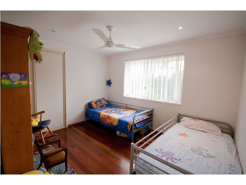 6 Lindsay Street, Southside QLD 4570