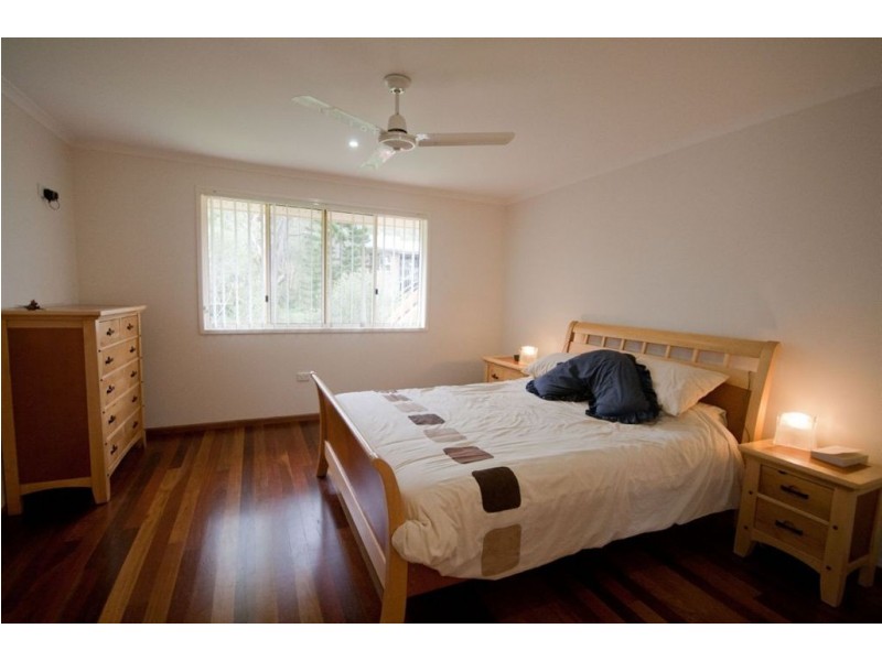 6 Lindsay Street, Southside QLD 4570