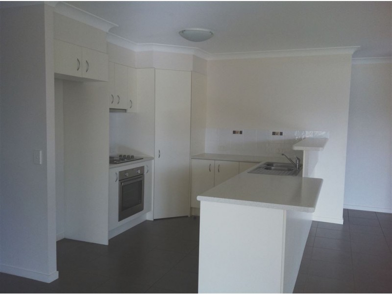 6 Premier Avenue, Jones Hill QLD 4570