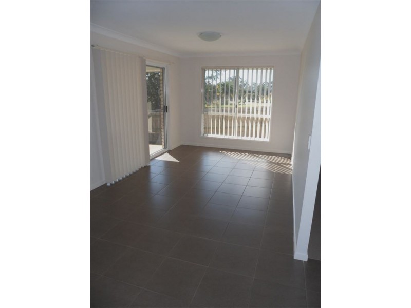 6 Premier Avenue, Jones Hill QLD 4570