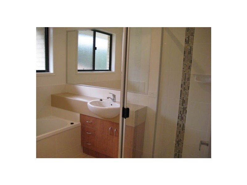 18 Jasmine Avenue, Southside QLD 4570