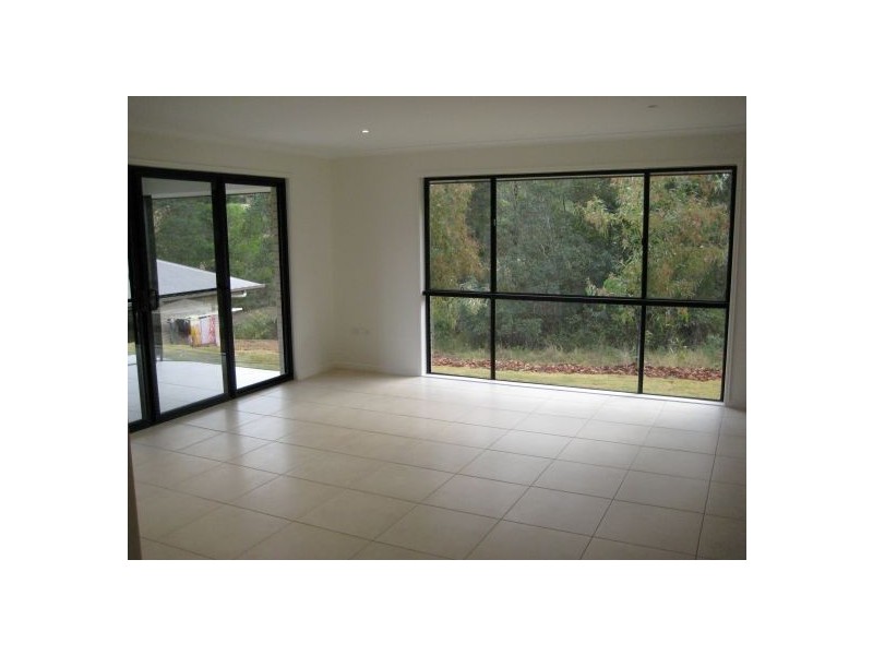 18 Jasmine Avenue, Southside QLD 4570