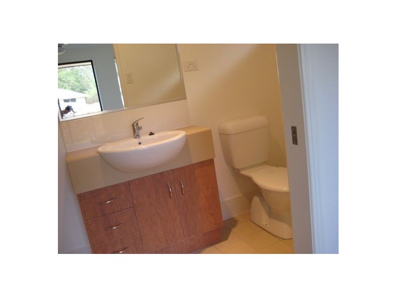 18 Jasmine Avenue, Southside QLD 4570