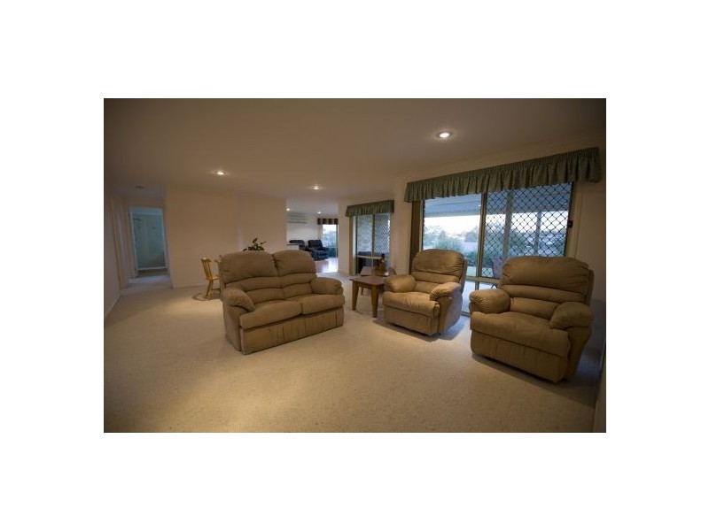 80 Gympie View Drive, Southside QLD 4570