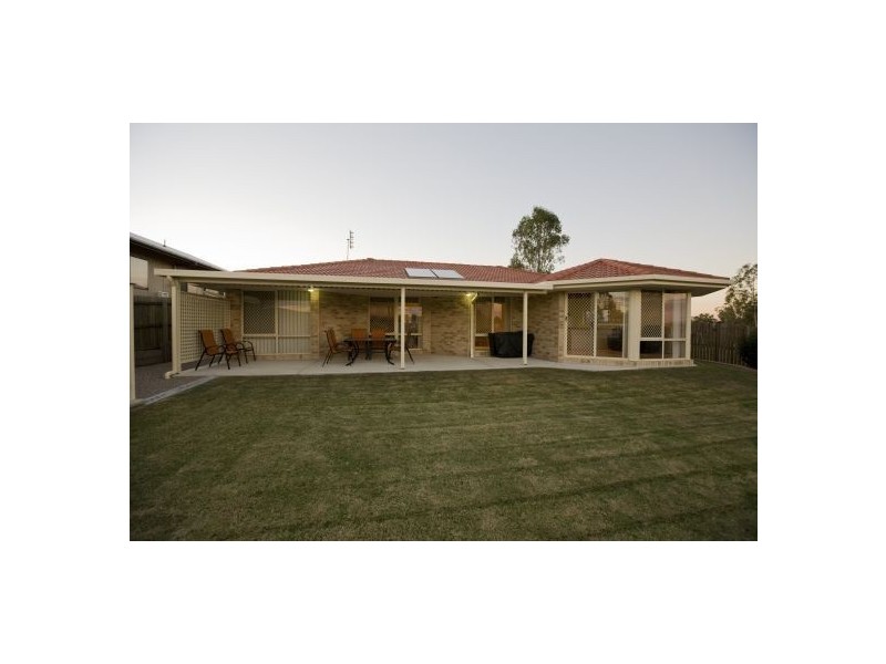 80 Gympie View Drive, Southside QLD 4570