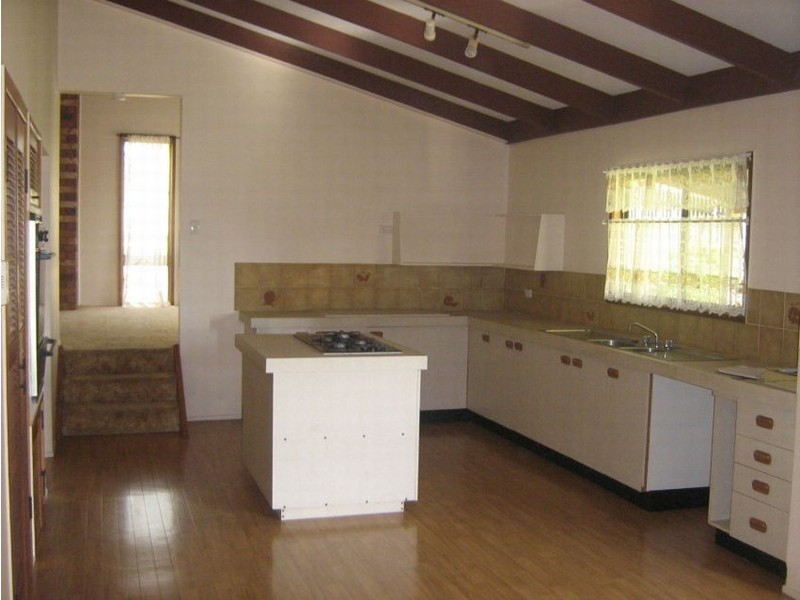 2 Daphne Street, Southside QLD 4570