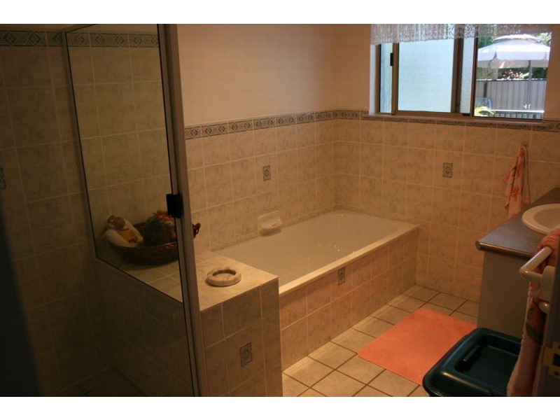 10 Beagle Avenue, Cooloola Cove QLD 4580