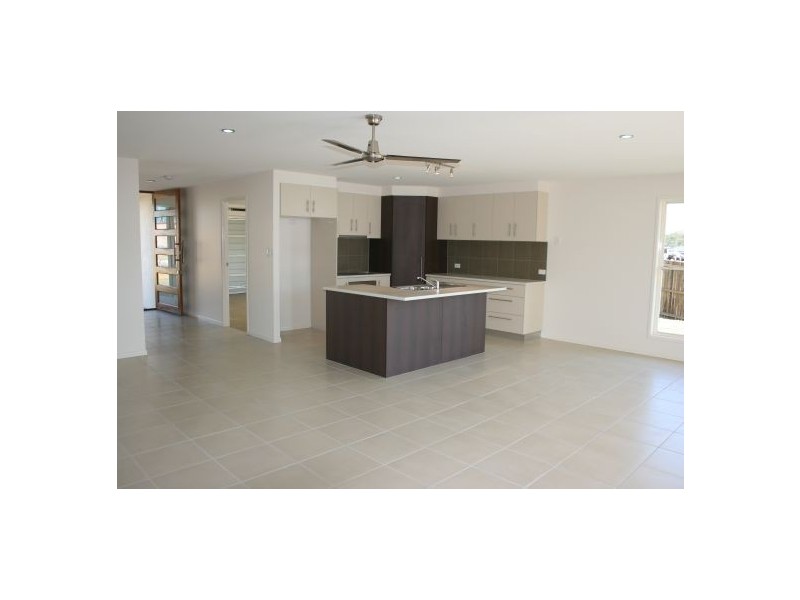 16 St Andrews Crescent, Gympie QLD 4570