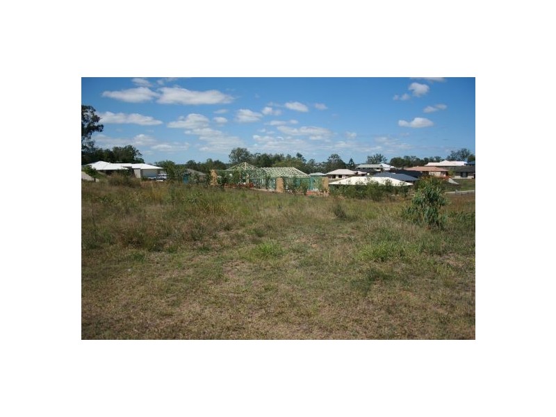 42 Hilltop Avenue, Southside QLD 4570