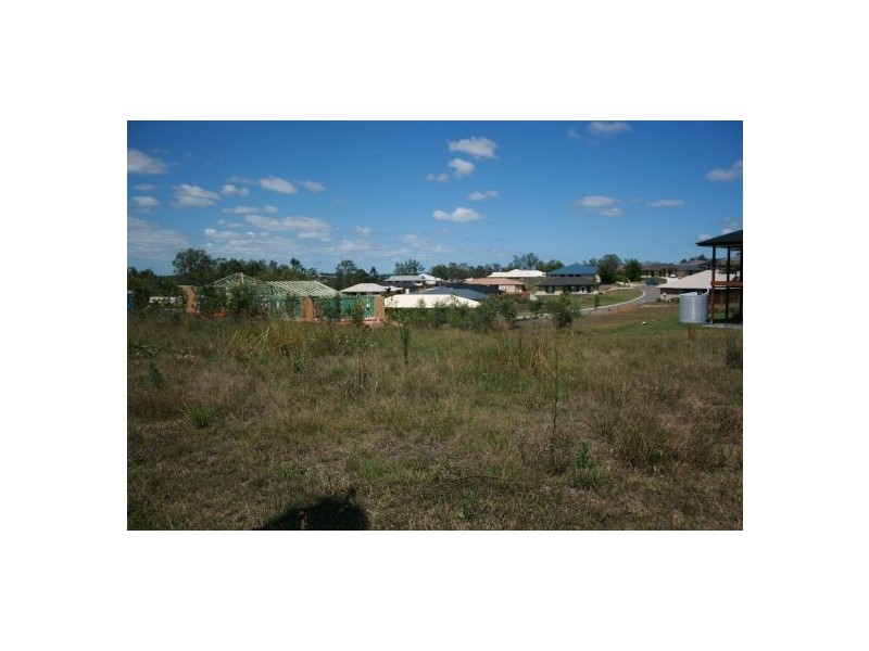 42 Hilltop Avenue, Southside QLD 4570