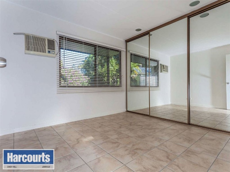 8 Forest St, Daisy Hill QLD 4127