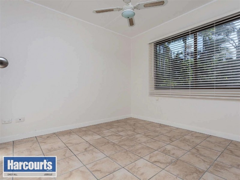 8 Forest St, Daisy Hill QLD 4127