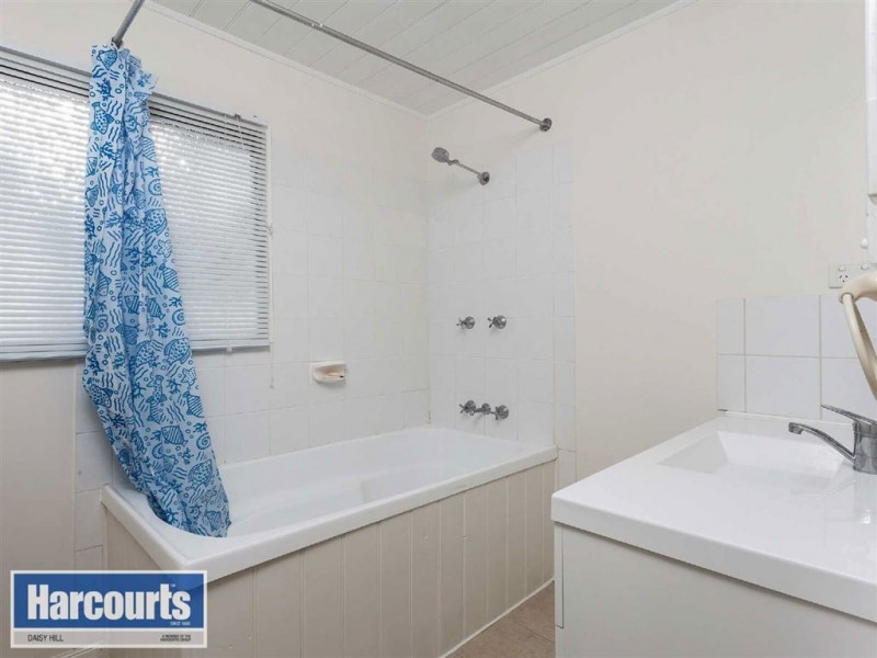 8 Forest St, Daisy Hill QLD 4127