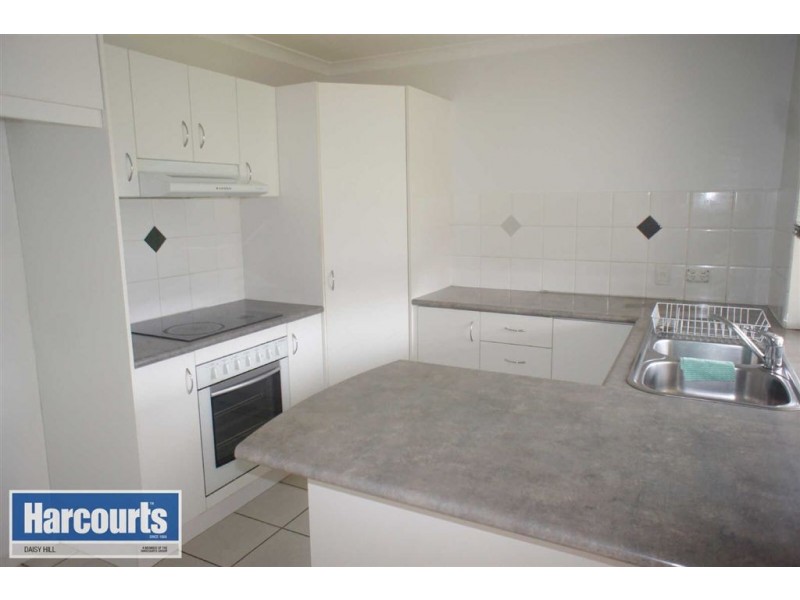 4 Fuller Ave, Meadowbrook QLD 4131