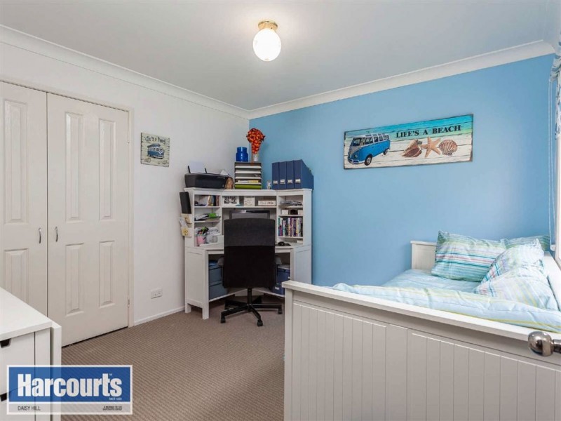 57,93 Barbaralla Dr, Springwood QLD 4127