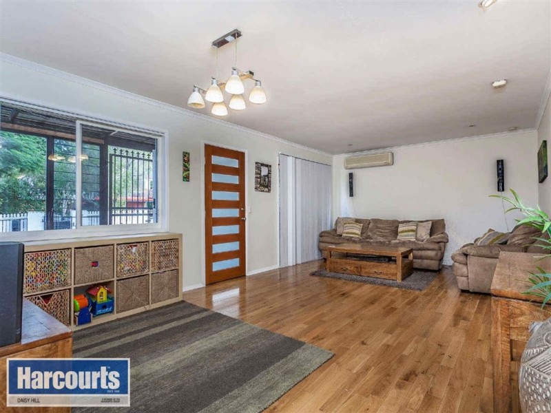 13 Veronica Ave, Daisy Hill QLD 4127