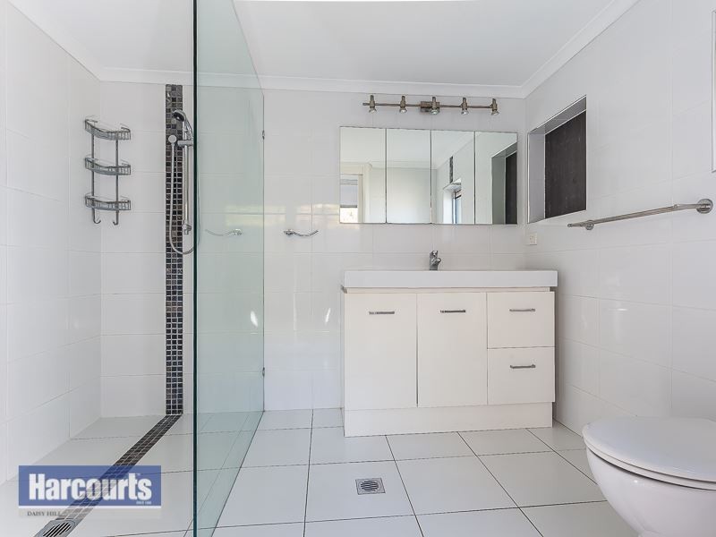 26 Lobelia Ave, Daisy Hill QLD 4127