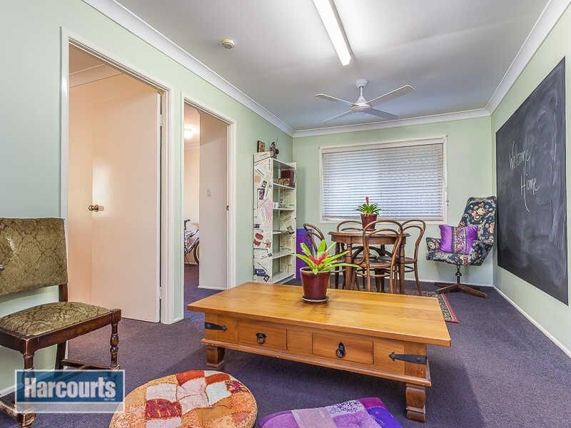 11 Scoresby Street, Mount Warren Park QLD 4207