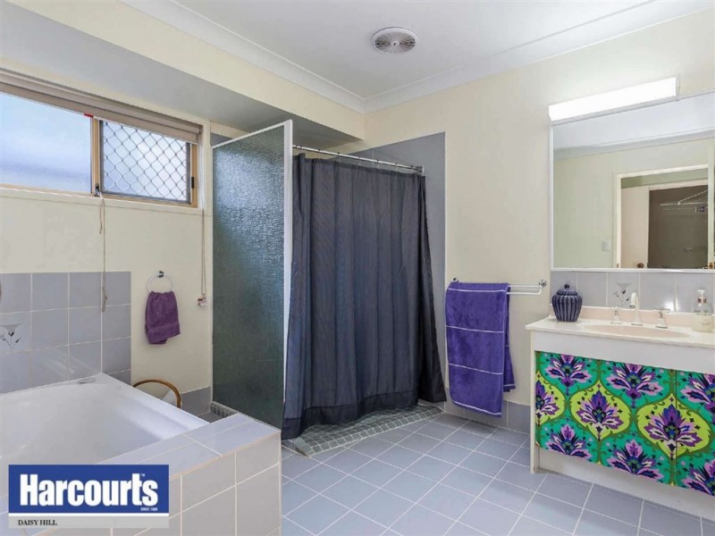11 Scoresby Street, Mount Warren Park QLD 4207