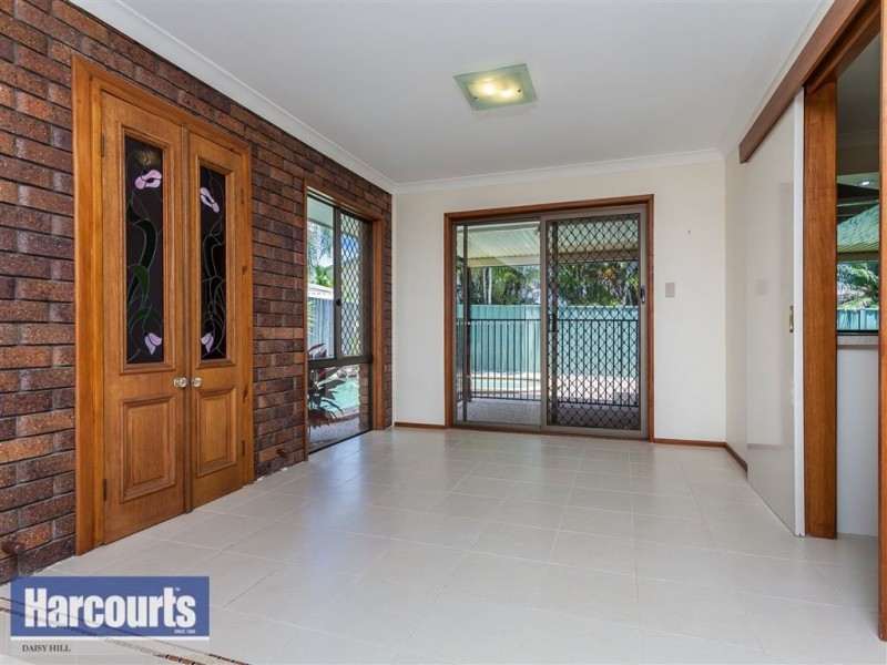 3 Emmet St, Daisy Hill QLD 4127