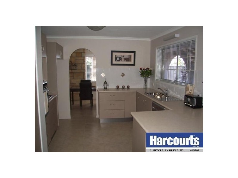 2 Hillside Drive, Daisy Hill QLD 4127