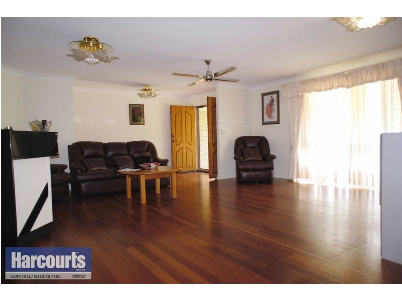 48 John Paul Dr, Daisy Hill QLD 4127