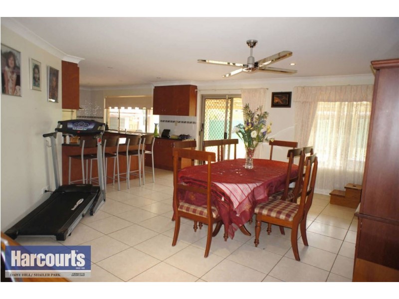 48 John Paul Dr, Daisy Hill QLD 4127