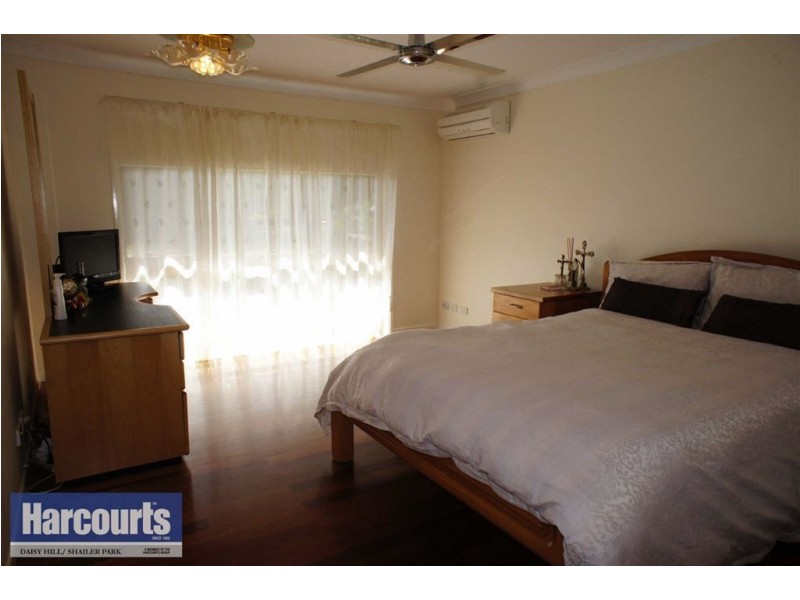 48 John Paul Dr, Daisy Hill QLD 4127