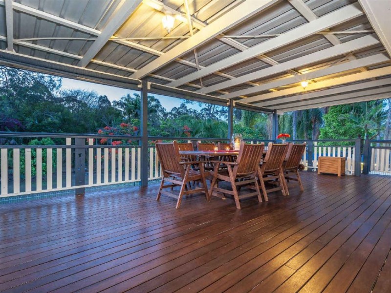 24 Coolcrest St, Daisy Hill QLD 4127