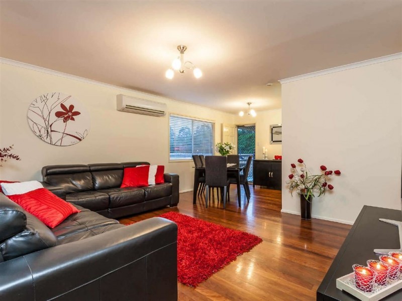 24 Coolcrest St, Daisy Hill QLD 4127
