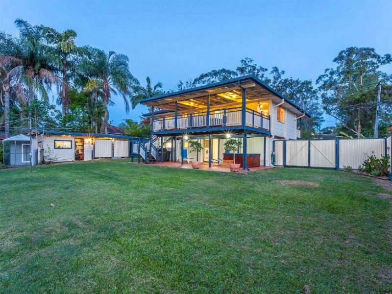 24 Coolcrest St, Daisy Hill QLD 4127