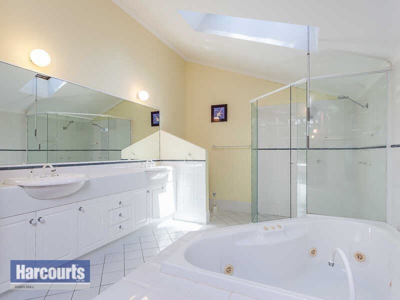 80 Parkview Cres, Cornubia QLD 4130