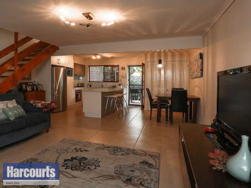 1/111 Barbaralla Drive, Springwood QLD 4127