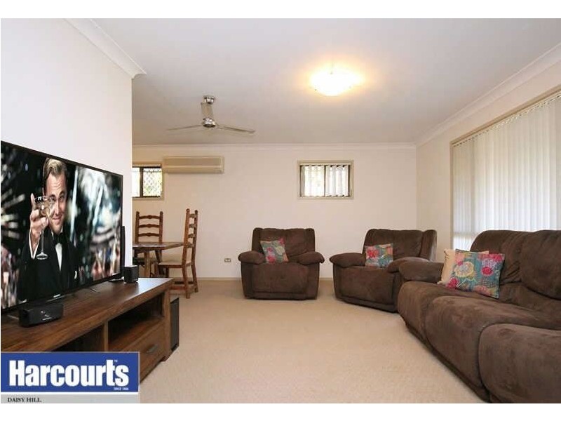 62 Jilbard Drive, Springwood QLD 4127