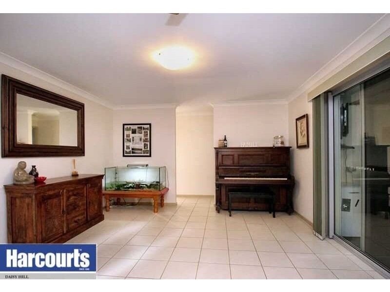 62 Jilbard Drive, Springwood QLD 4127