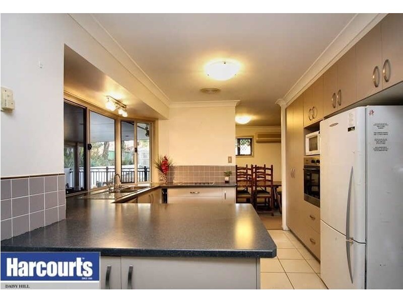 62 Jilbard Drive, Springwood QLD 4127
