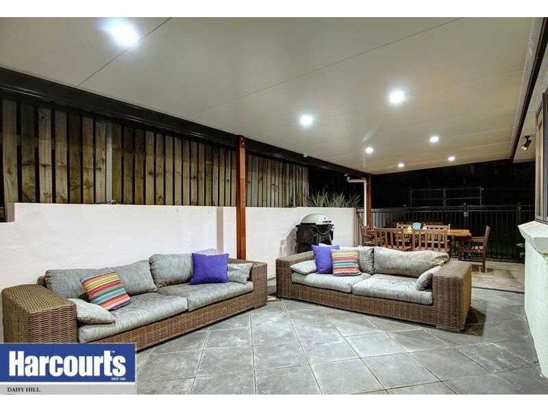 62 Jilbard Drive, Springwood QLD 4127