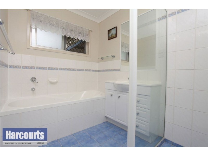 14 Springfield Cres, Daisy Hill QLD 4127