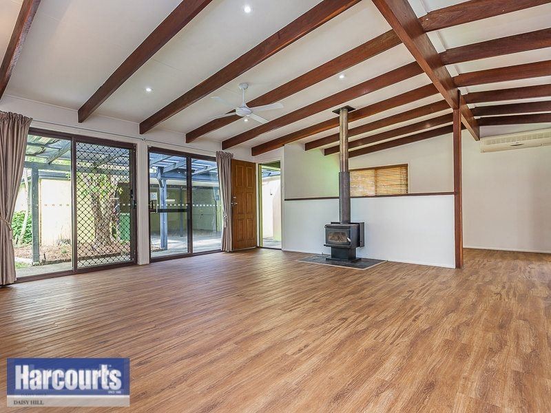 16 Lewina Street, Daisy Hill QLD 4127