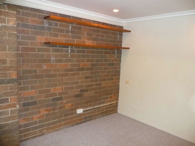 18 Wandilla Cres, Loganholme QLD 4129