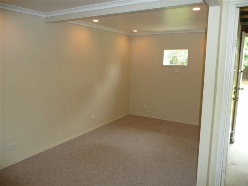 18 Wandilla Cres, Loganholme QLD 4129