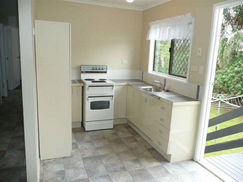 18 Wandilla Cres, Loganholme QLD 4129