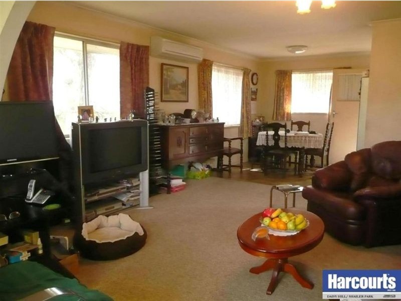 15 Scilla Street, Shailer Park QLD 4128