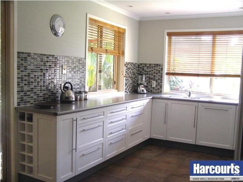 3 Setaria Cl, Cornubia QLD 4130