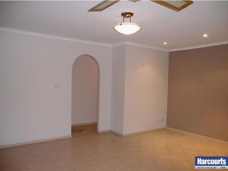 11 Sherwood Crescent, Daisy Hill QLD 4127