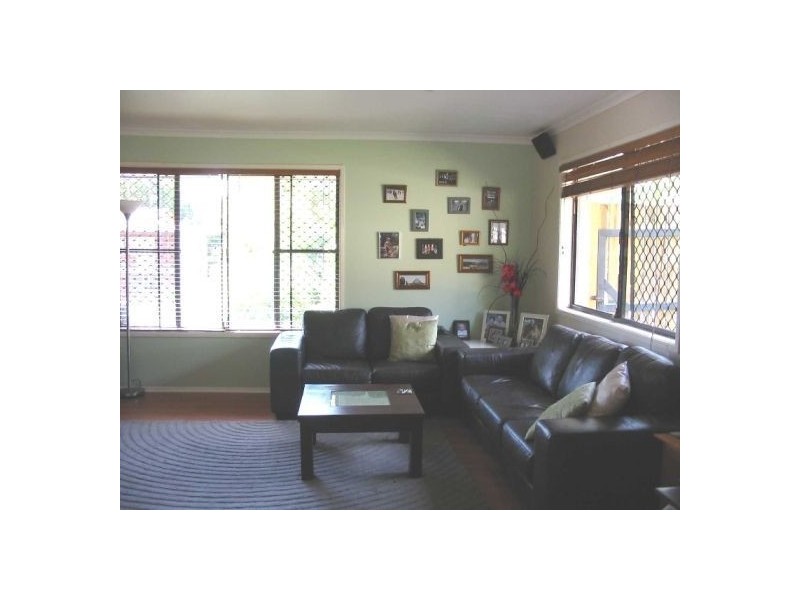 24 Lobelia Avenue, Daisy Hill QLD 4127