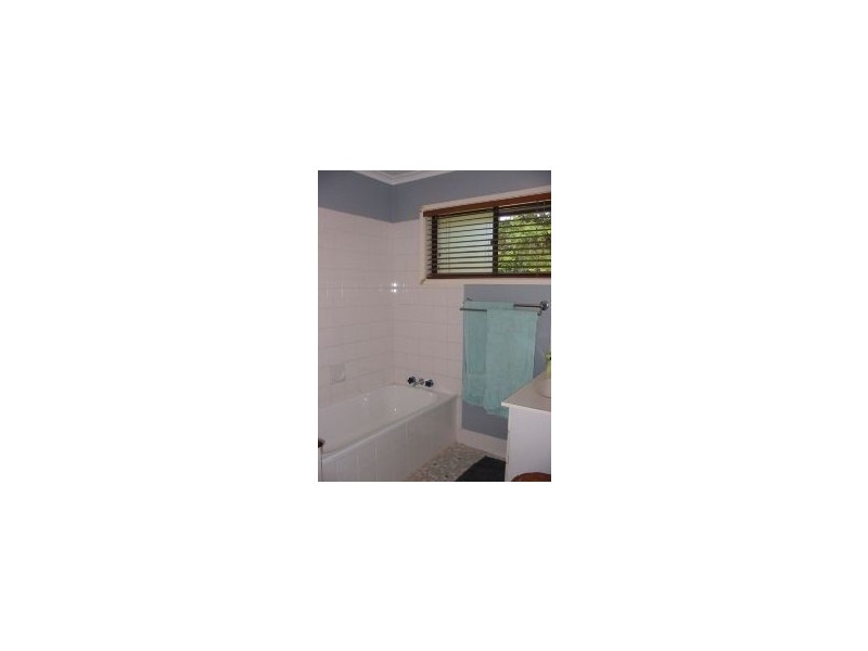 24 Lobelia Avenue, Daisy Hill QLD 4127