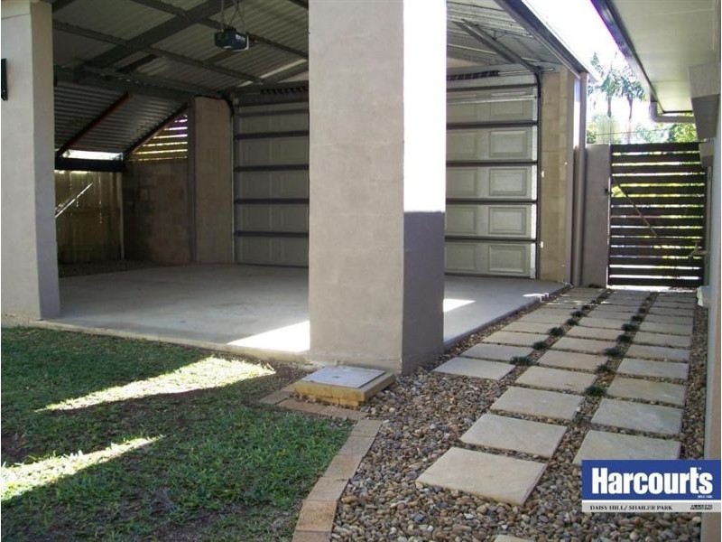 24 Lobelia Avenue, Daisy Hill QLD 4127