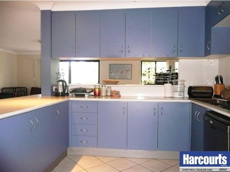 23d Clivia Crescent, Daisy Hill QLD 4127
