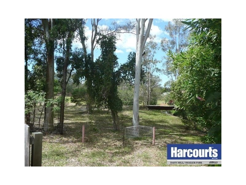 23d Clivia Crescent, Daisy Hill QLD 4127